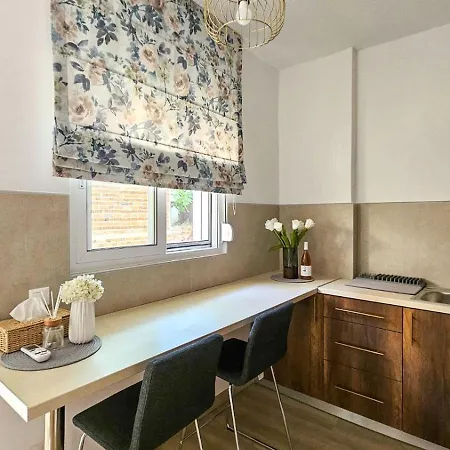 Daire Sunshore Center #3 Chalkís