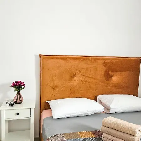 Daire Sunshore Center #3 Chalkís